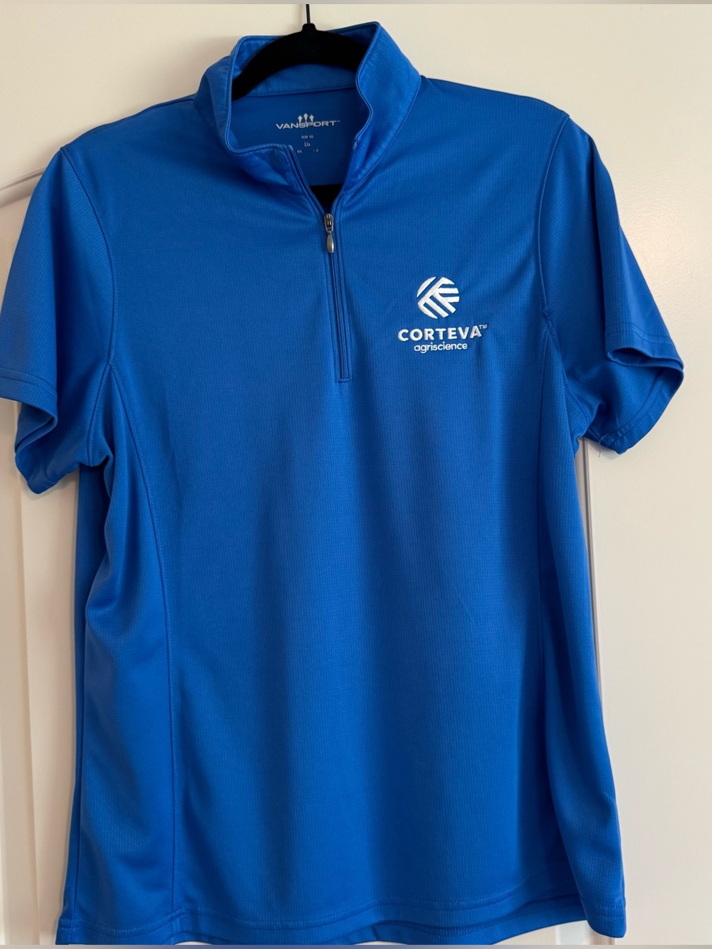 Corteva Vansport Ladies quarter zip - size L